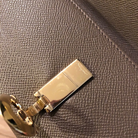 Brand new Salvador Ferragamo long wallet with ID card holder. - Picture 6 of 7